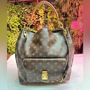 Louis Vuitton Métis Monogram
